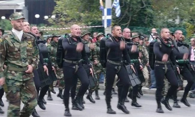 Περιμένοντας τους Τούρκους! Με τι εξοπλίζονται τα ΟΥΚ – Bίντεο